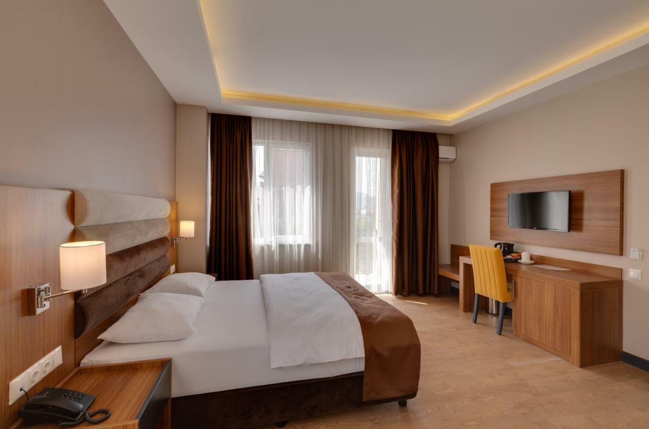City Hotel Batumi Zewnętrze zdjęcie